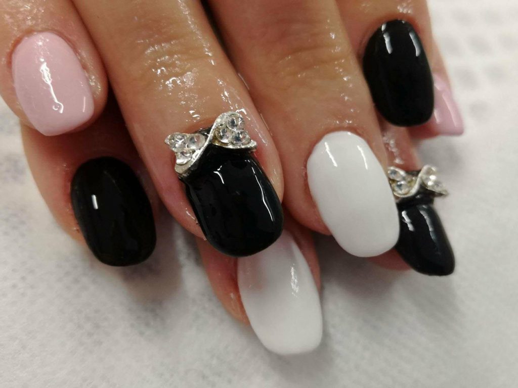 bow nail art